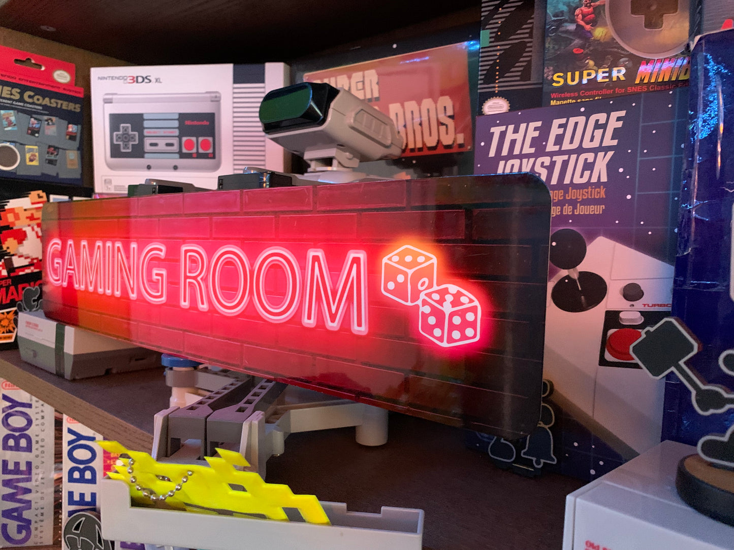 Enseigne en métal GAMING ROOM avec Dés EFFET NÉON