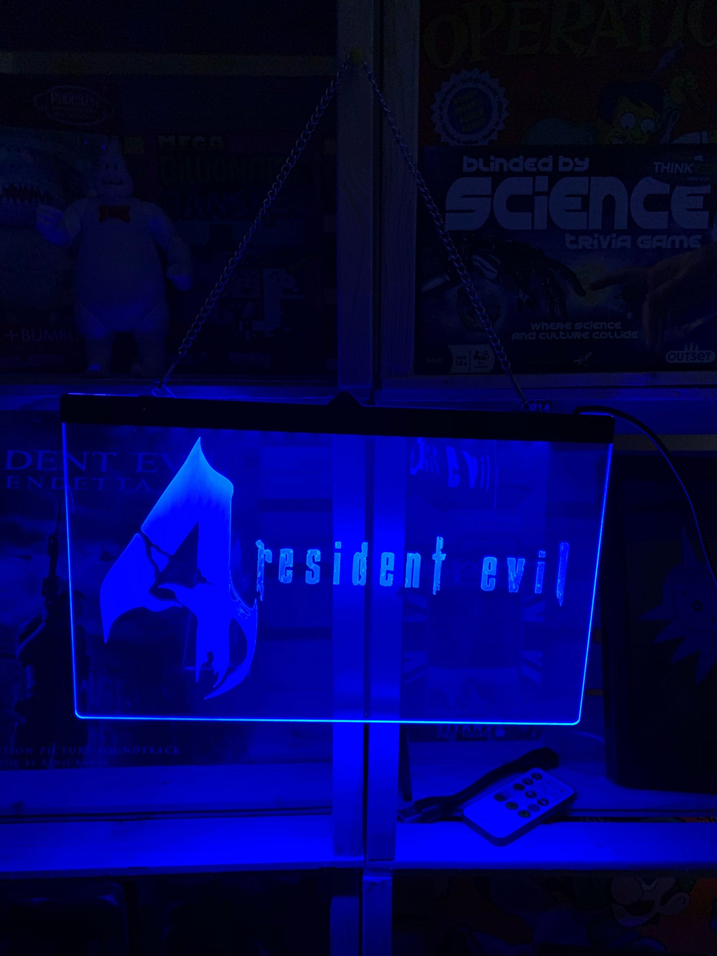 Enseigne DEL Resident Evil 4 avec chaîne