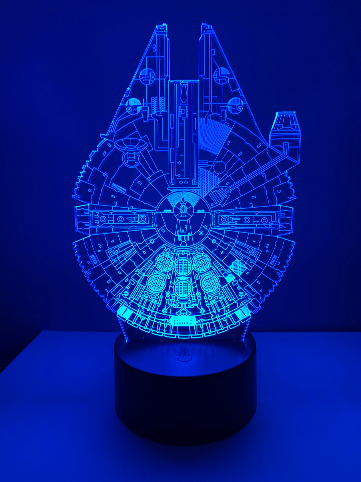 Lampe 3D DEL Faucon Millenium Star Wars