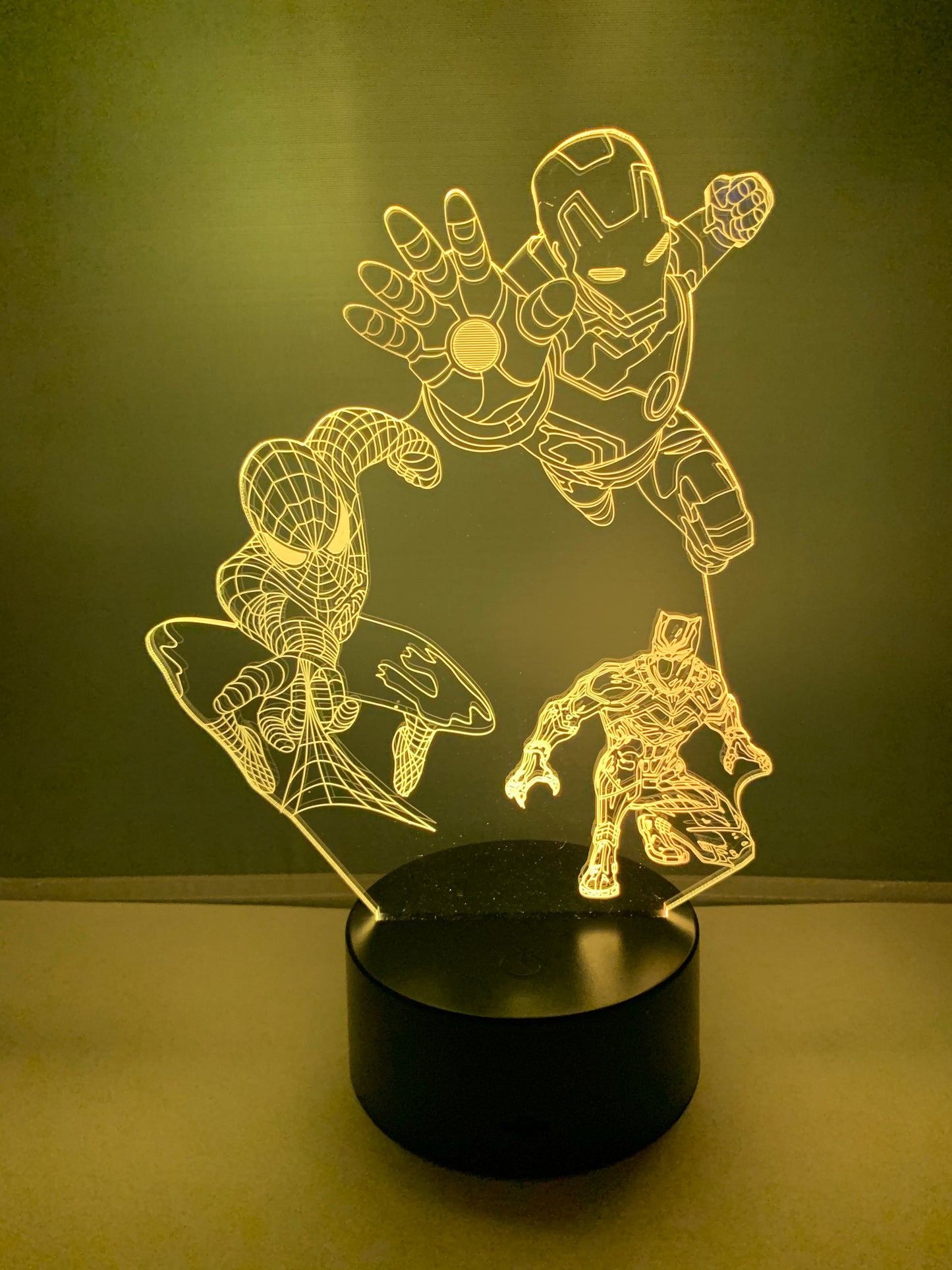Lampe 3D DEL Trio de Super Héros (Black Panther/Iron Man/ Spiderman)
