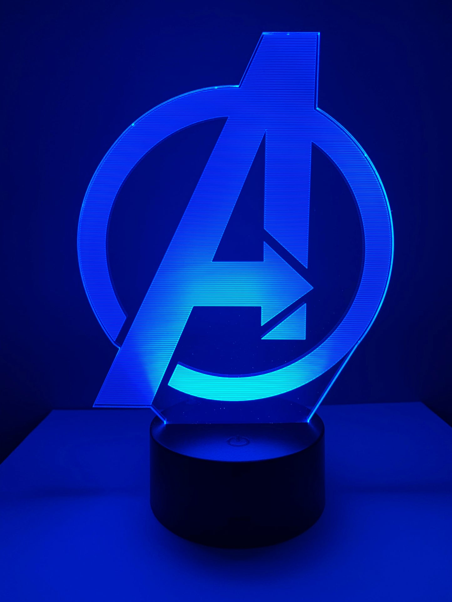 Lampe 3D DEL Logo Avengers