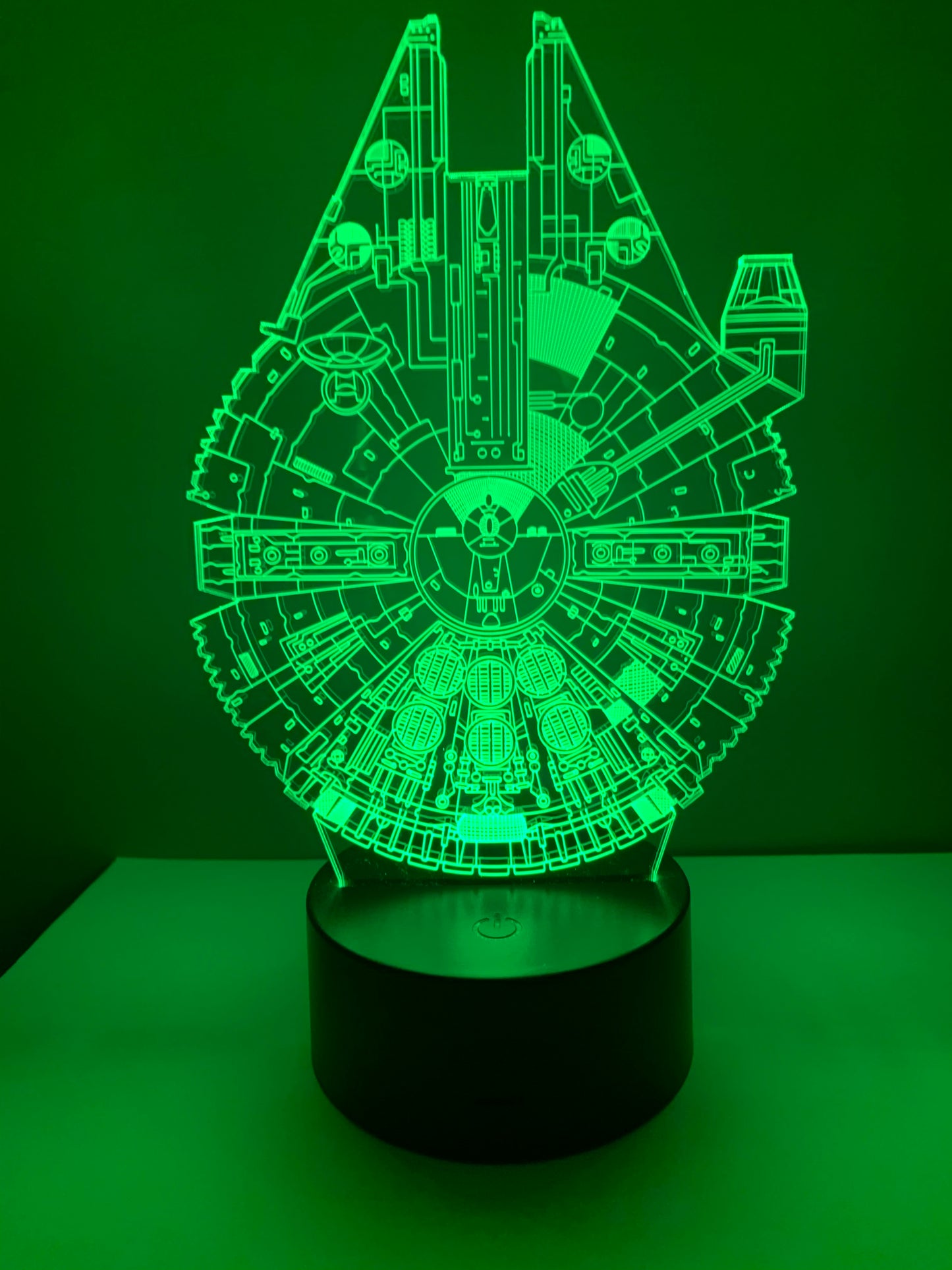 Lampe 3D DEL Faucon Millenium Star Wars