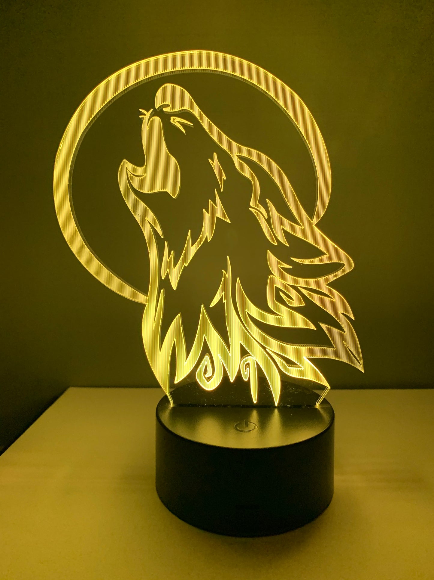Lampe 3D DEL Loup hurlant à la lune