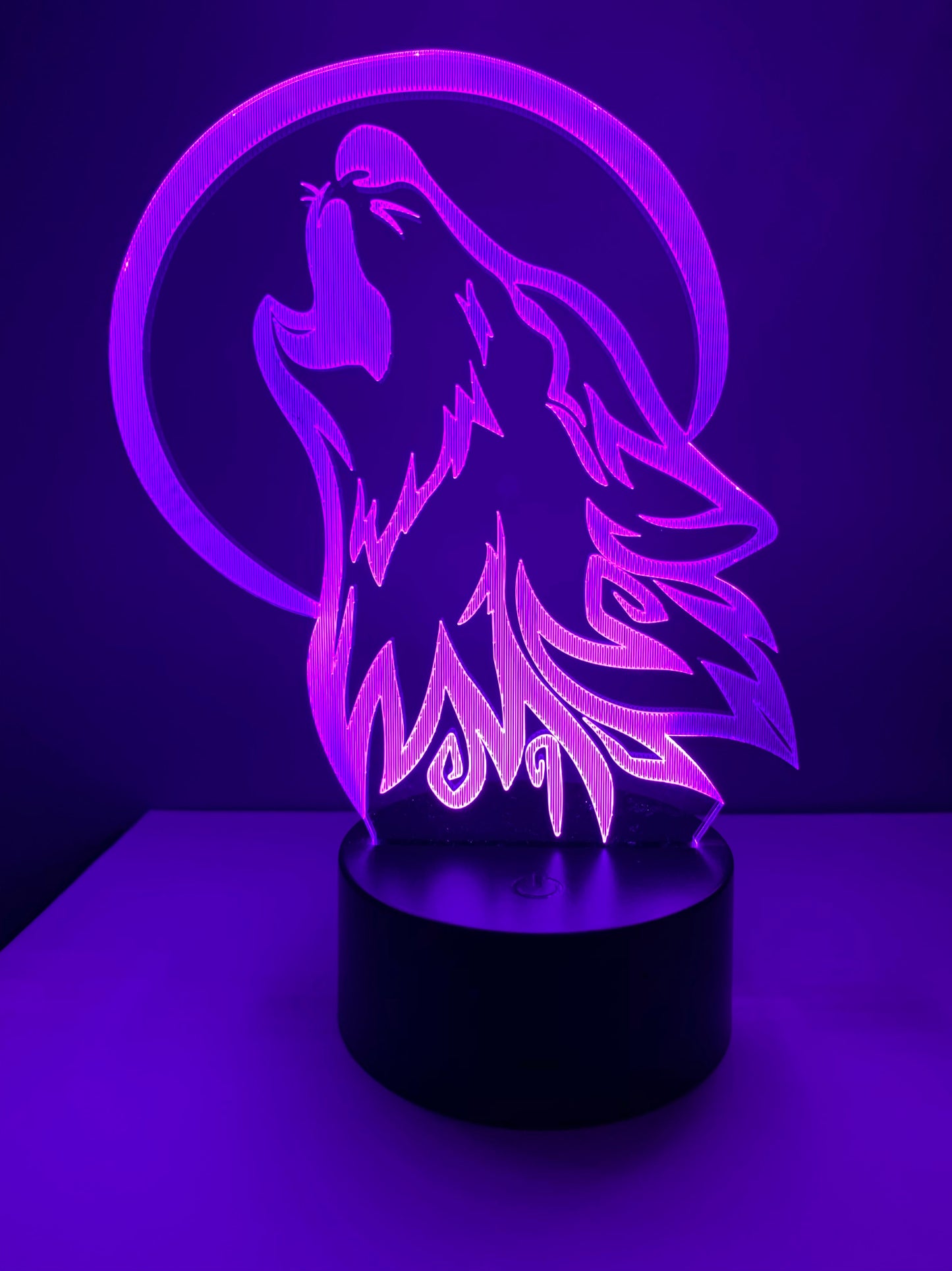 Lampe 3D DEL Loup hurlant à la lune