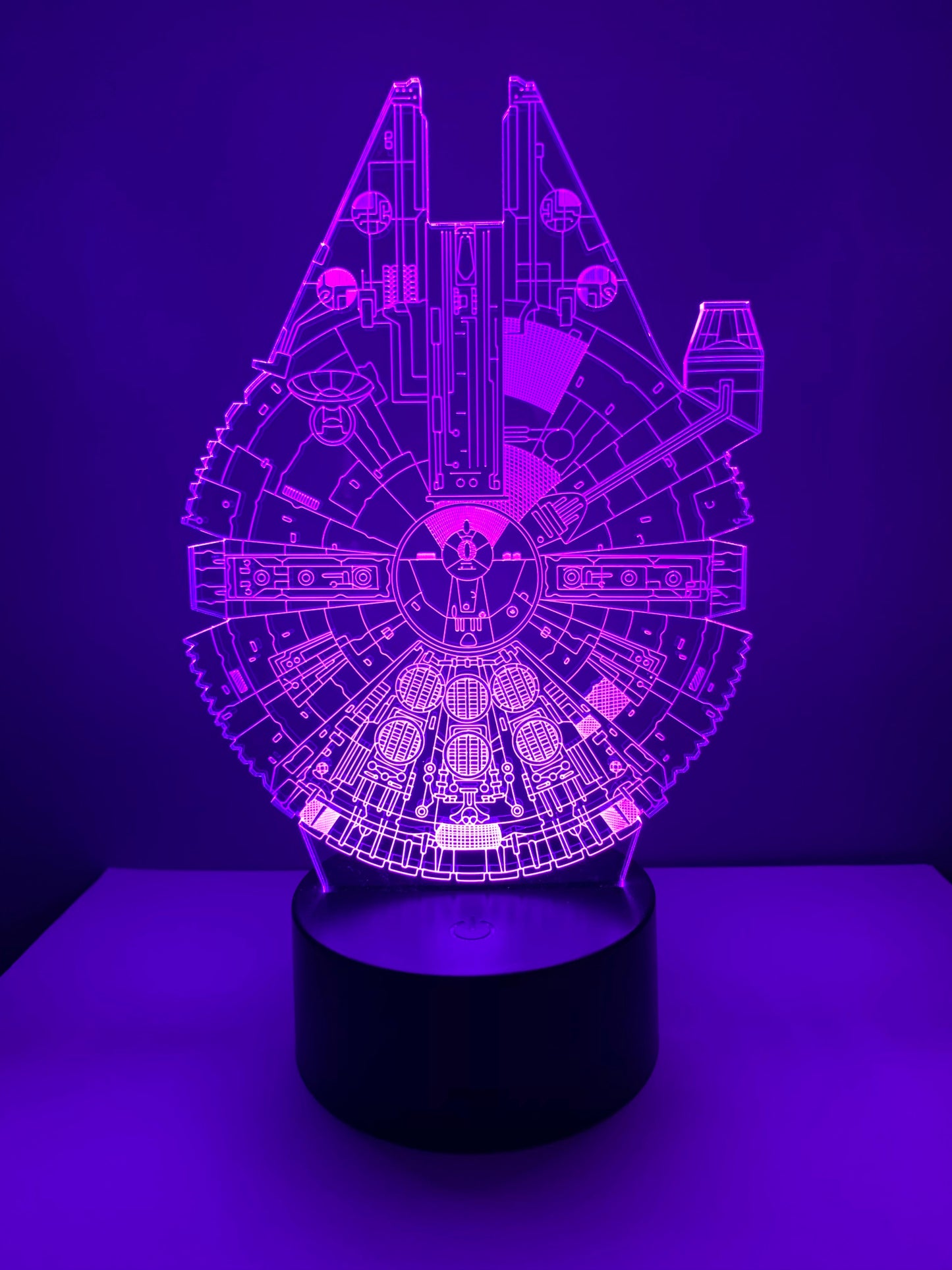 Lampe 3D DEL Faucon Millenium Star Wars