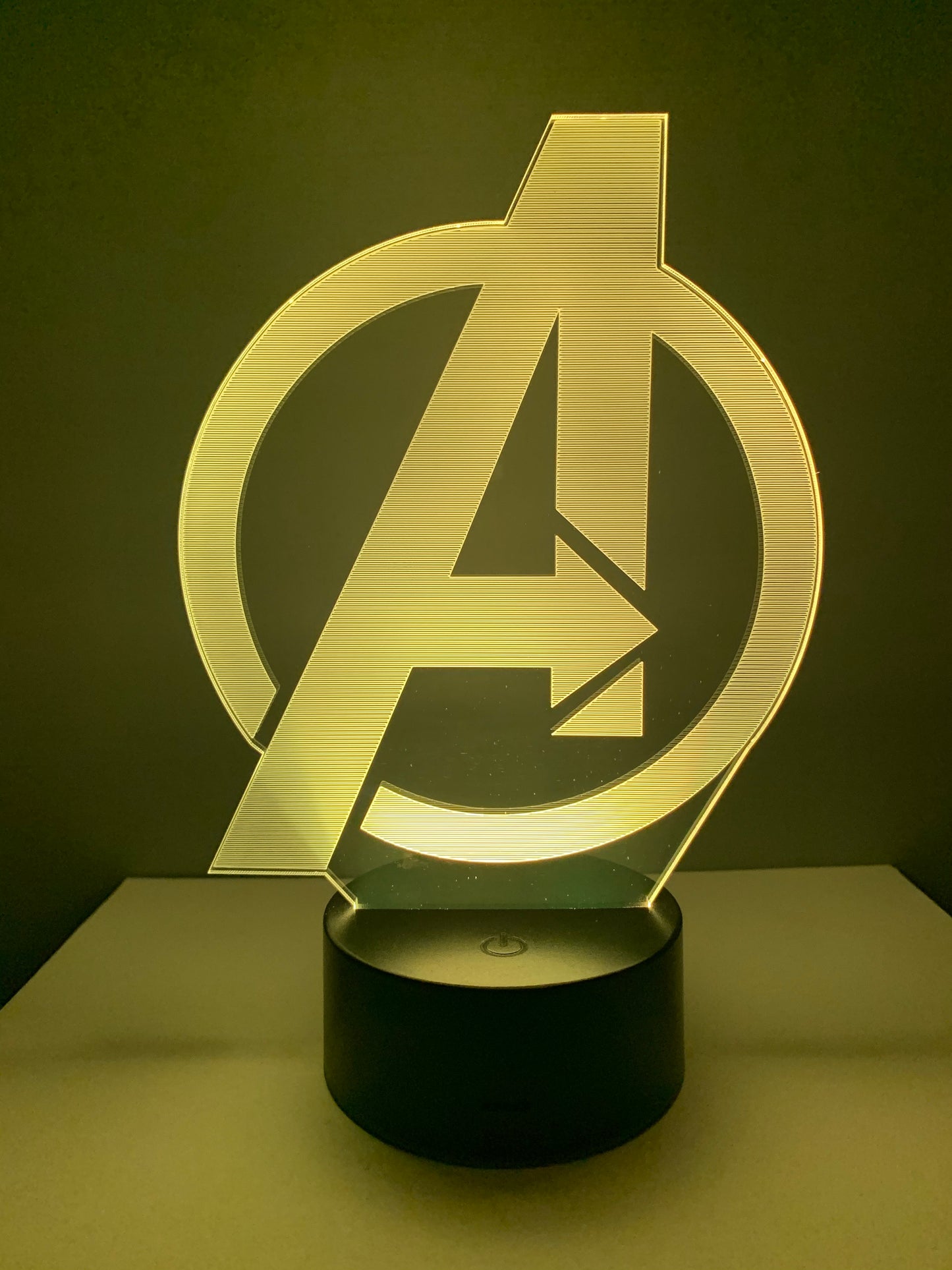 Lampe 3D DEL Logo Avengers