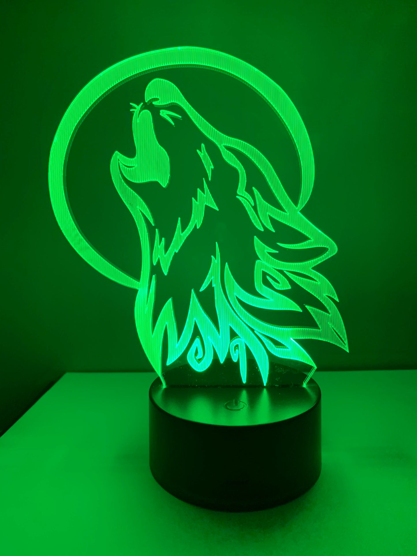 Lampe 3D DEL Loup hurlant à la lune
