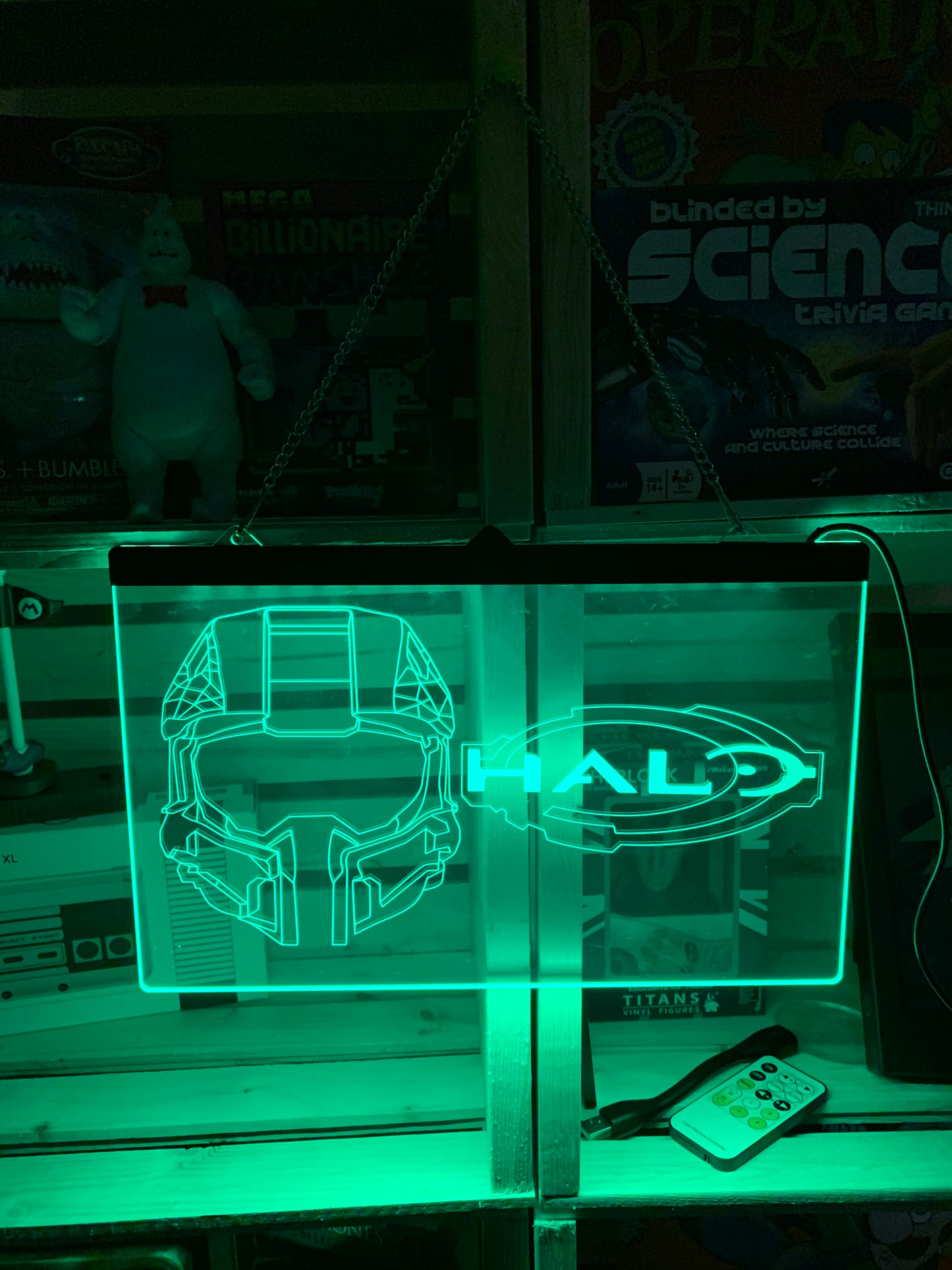 Enseigne DEL Halo Master Chief Xbox avec chaîne