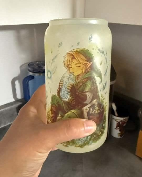 Super service! Un suivi tout au long de la commande qui est fantastique. J’ai commandé un verre a mon chum qui change de couleur et il l’adore. Il l’utilise tout le temps. Livraison rapide en plus!!