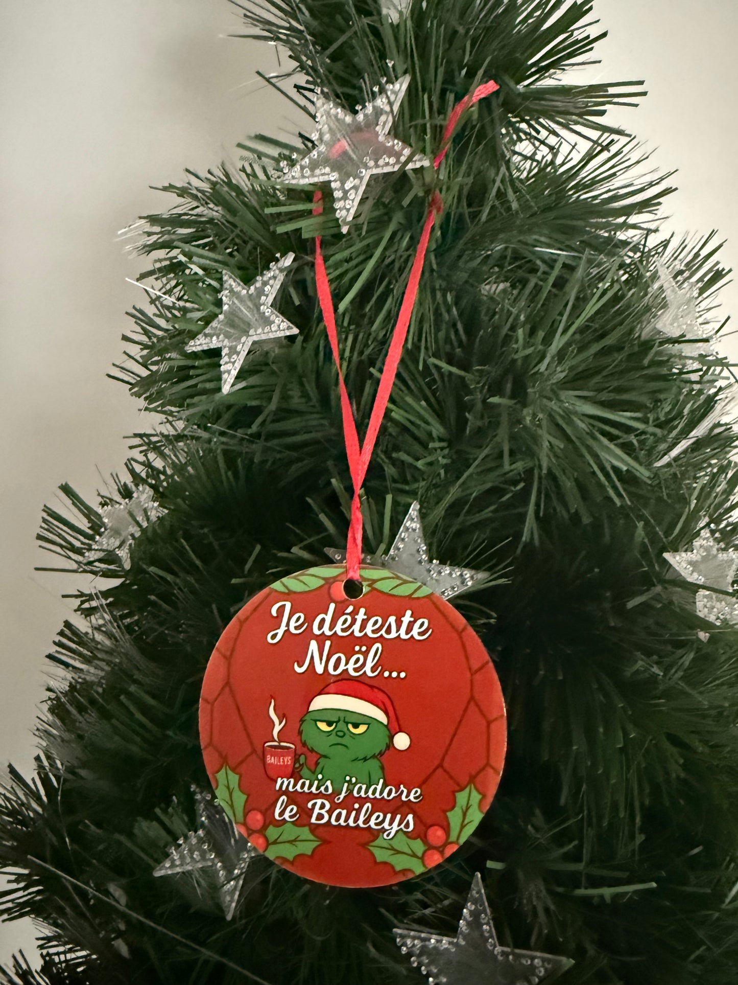 Ornement de Noël "Je déteste Noël mais j’adore le Baileys"