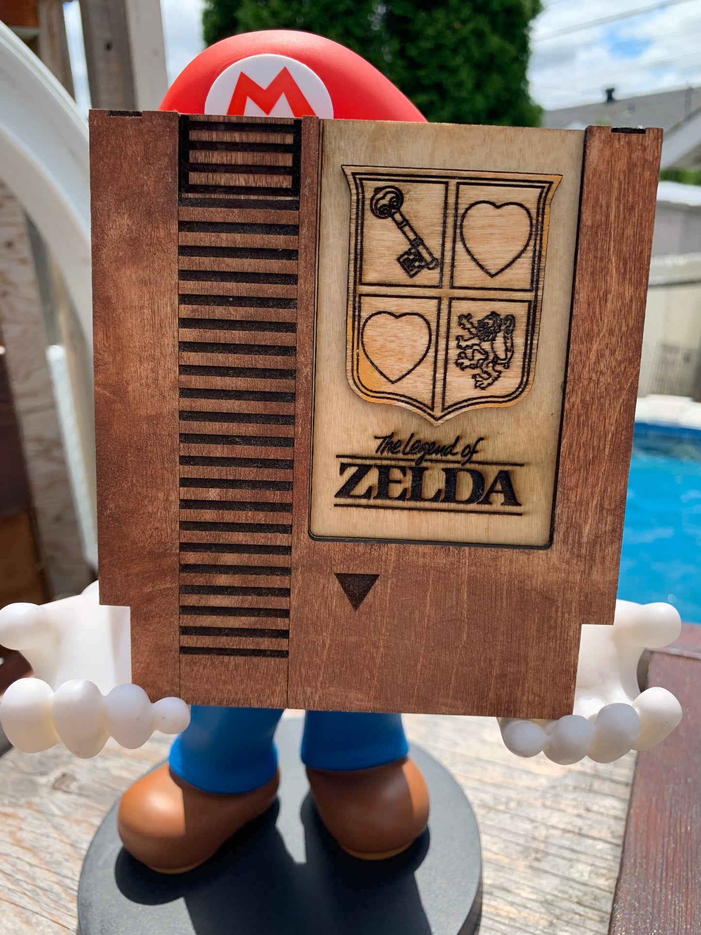 Cassette NES TLOZ en bois teint
