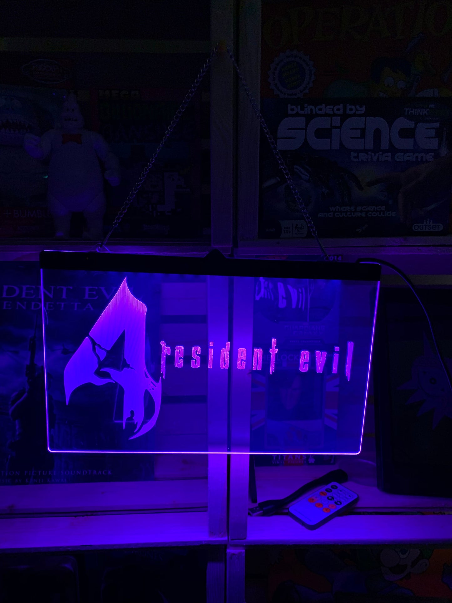 Enseigne DEL Resident Evil 4 avec chaîne