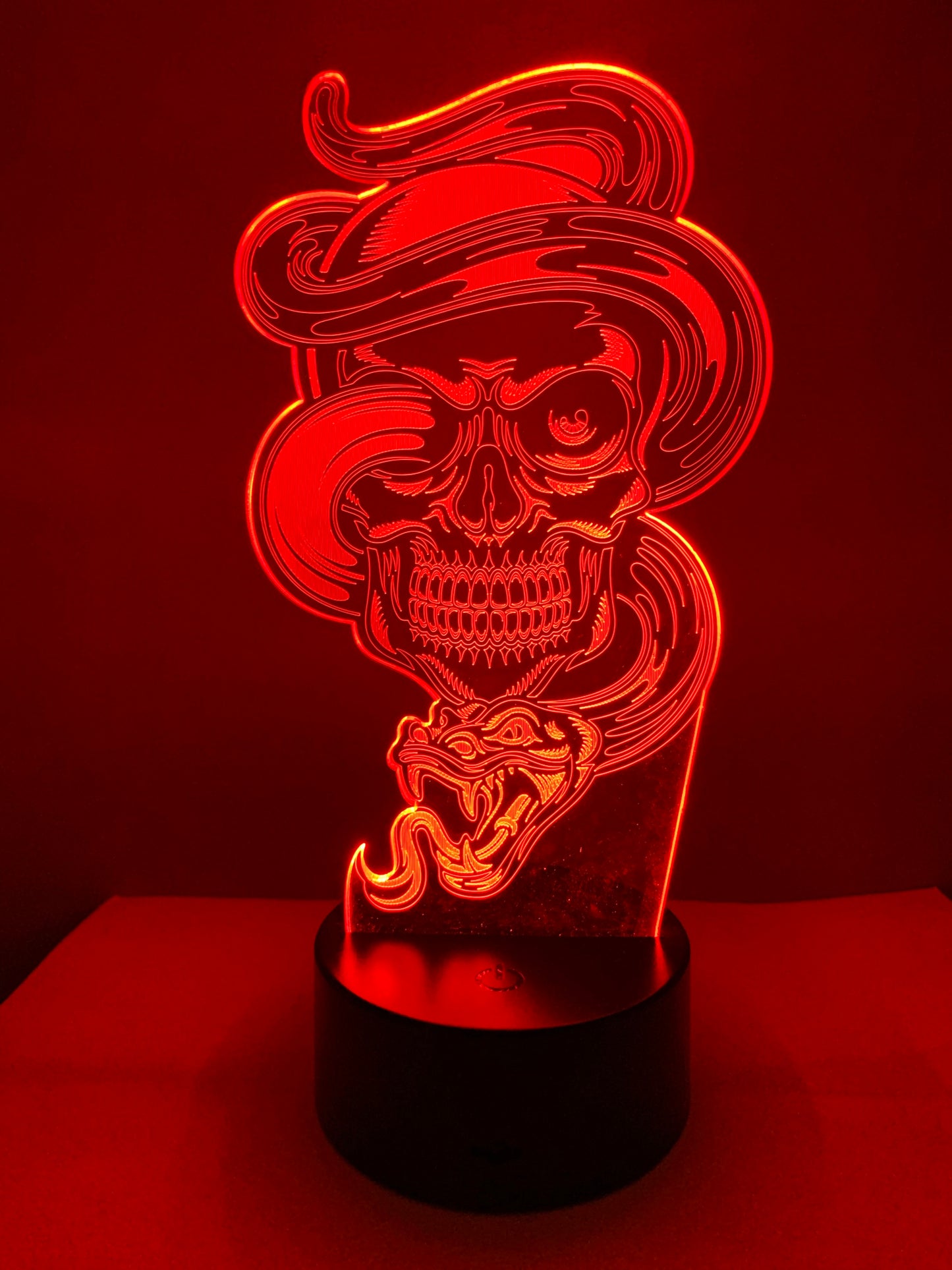 Lampe 3D DEL Crâne squelette et serpent (Tête de mort)